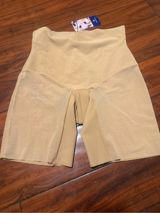 Honeylove Other - Honeylove High-Waist Beige Shapewear Shorts